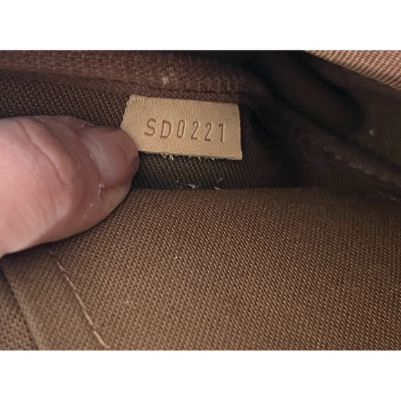 Louis Vuitton Multi Pochette Bag - Picture 7 of 15